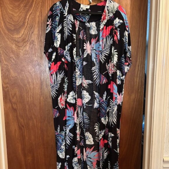 Black Floral Maxi Dress – Boho V-Neck Short Sleeve Lightweight Flowy Size M - Picture 1 of 4